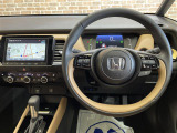 フィット 1.5 e:HEV リュクス 4WD 本革シート