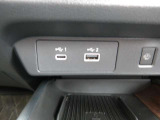 各種充電ポート完備してます