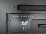 ナビの型式はVXU-245VZiです。