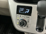 オートエアコンがついていますので、簡単操作で快適に過ごせます。希望の温度に自動調整してくれるのが便利です。