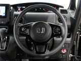 【運転席まわり】Honda独自の設計思想に基づき、自然に手を伸ばした先に操作したいものがあるようレイアウトを追求 !