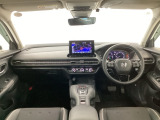 【前方視界】開放的な前方視界!運転がしやすく疲れにくいです♪窓が大きく、見通しがとっても良いおクルマですよ♪