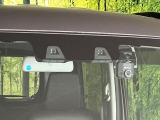 【スズキ セーフティサポート】走行中に前方の車両等を認識し、衝突しそうな時は警報とブレーキで衝突回避と被害軽減をアシスト。より安全にドライブをお楽しみいただけます。