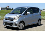 車両の品質管理は室内展示場を完備しておりますので、品質を保った状態の車両をご覧いただけます。