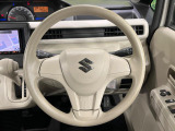 インテリアに合わせたデザインのステアリングは、運転される方のことも考え、運転しやすい形状、大きさです。是非一度、実際に触ってお確かめください。
