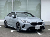 BMW Card (Visa)とBMW Diners Cardの2種類をご用意しております。充実のポイントプログラムや多様なサービスの他にカード契約期間中はBMWエマージェンシー・サービスが24時間365日ご利用いただけます。