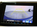 バックカメラが装備されており、後方の安全確認はもちろんのこと狭い場所での駐車や雨の日・夜間など視界の悪いコンディションでのストレスの軽減にもなります!
