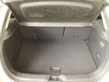 実用的な広さを備えたラゲッジルーム。ワンタッチで操作可能なので荷物をたくさん載せる際にはシートアレンジが可能です。