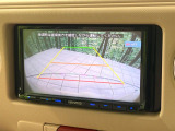 【バックカメラ】駐車時に後方がリアルタイム映像で確認できます。大型商業施設や立体駐車場での駐車時や、夜間のバック時に大活躍!運転スキルに関わらず、今や必須となった装備のひとつです!