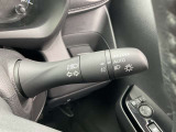トンネル進入時や暗くなれば自動点灯するオートライトです。