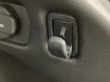 車が大好きなスタッフが心をこめて接客いたします。お客様一人一人のお車に対する思いや気持ちをうかがい、充実した時間が過ごせるよう努めます。