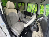運転席シート廻りは使用感も少なく、良好な状態となっています。丁寧に使われていたことがよくわかりますね。
