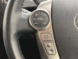 運転中、オーディオの操作をしてて、ハッとしたことはありませんか?ステアリングスイッチは、運転中でもハンドルでオーディオの操作が可能です。安全なドライブをサポートします。