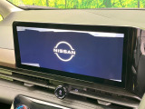 【メーカー純正ナビ】インテリアに溶け込むスタイリッシュな「専用設計」メーカーナビを装備♪視認性や操作性など基本性能にも優れ、より上質なカーライフをお楽しみいただけます。