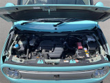 エンジンルームの画像です。店舗にて現車の確認もいただけますので、お電話で在庫のご確認の上是非ご来店くださいませ!!!ワクワクするクルマ選びをご提案します!