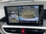 バックモニターも搭載しており、狭い駐車スペースでも安心です。