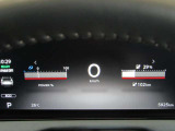 デジタル表示スピードメーターです。  走行距離 5925km ★映し出さ多彩な情報が、快適なドライブをサポートします。