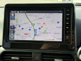 多機能ナビゲーションがあなたをしっかり目的地までサポートします。スマホのナビとは自車位置精度が違います。純正ナビなら保証も対象で安心です。