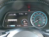 メーターに、様々な車両情報を表示してくれる、ディスプレイがついています。