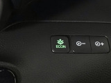 ★ECONスイッチ★ エコドライブを加速しよう!スイッチをONにすると、運転の仕方によるロスを抑え込み燃費をよくするようクルマが頑張ります(*^ー^*)燃費向上にチャレンジ♪