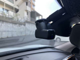 日産純正ドライブレコーダーは前方を撮影するタイプ。ナビ画面では確認できませんがWIFIでスマホ操作が可能です。