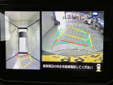 パノラミックビューモニター付きです。車両を上から見たような映像をディスプレイオーディオ画面に表示。運転席からの目視だけでは見にくい、車両周辺の状況をリアルタイムでしっかり確認できます。