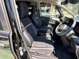 運転席も広々、ドライブも楽しめますね♪実際お座りいただくのが、分かりやすいと思います。お気軽にご来店ください!