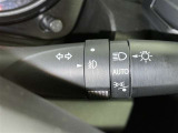 トンネルなど、周囲の明るさの変化でランプ類を自動オン・オフするコンライトです(消し忘れ防止機能付)