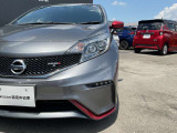 LEDヘッドランプは、白く明るいのが特徴です。フォグランプ付きです。