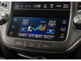 使いやすさや安全性を追求したステアリング周り!高級車ゆえにスイッチ類が多いのも特徴ですね!考え尽くされた配置ですぐに使いこなす事が出来ますのでご安心下さい!是非、体感してみて下さい!!