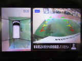アラウンドビューモニターで車庫入れも空から見ている様に駐車できラクラクです。