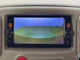 【バックモニター】後ろのカメラの映像をモニターに映し出すことができます!後方の見えない死角や、障害物との距離感をしっかり確認することができます!駐車が苦手な方におすすめです。