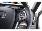Hondaセンシングの機能のひとつ、アダプティブクルーズコントロール付!アクセルから足を離しても設定したスピードと前車との車間を保ち走行してくれます!車線維持もアシスト☆高速道路で疲労軽減ですね☆