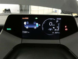 昼間でも夜間でも、くっきり見やすい、高質感メーターです。