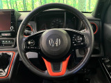 【純正革巻きステアリング】上質な革を使用することで、手にしっかり馴染みとても運転しやすいハンドルです♪