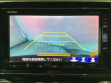 バックでの車庫入れも安心です! リアカメラが付いているバックモニター付のナビを装備しております。操作線もついており距離感も画面から確認できます。
