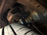 お車を安心してお乗りいただく為には、足回りの定期点検が欠かせません。サービスサポート(有償保証)では無料点検もご提供しており、安心のカーライフをお過ごしいただけるサポート体制が整っています。