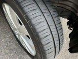 タイヤ残り溝7.5分山はございます。まだまだ使用できます。