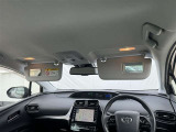 ★ミラー付きサンバイザー★開くとバニティーランプが点灯します!