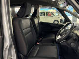納車前にご案内しますボディーコーティングを施工する事をお勧めします。理由1納車時ピカピカ、2洗車も楽々だし雨で多少の汚れも無くなります、3運転してて気持ちがよいetc.