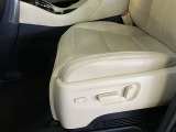 パワーシート搭載。微妙な調整が手軽にでき、ピッタリなポジションで運転することが可能です。