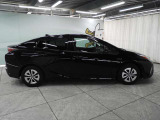納車前に自社整備工場で点検整備を実施。納車から1年間の全国トヨタロングラン保証付きですので、ご安心してお乗りいただけます!