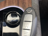 【スマートキー(エンジンスタートストップスイッチ)】スマートキー(電子キー)を持っていれば、スイッチを押すだけでエンジンをかけることができます!