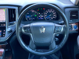 【純正革巻きステアリング】上質な革を使用することで、手にしっかり馴染みとても運転しやすいハンドルです♪