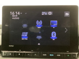 Honda CONEECT対応で、更に便利が広がったナビディスプレーです♪また、フルセグTVの他にDVD/CDプレーヤーを装備♪もちろんFM/AMラジオもお聞きいただけますよ♪