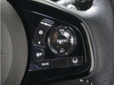 ◆アダプティブクルーズコントロール◆予め設定した車速内でクルマが自動的に加減速。前走車との適切な車間距離を維持しながら追従走行します。【LKAS】車線維持支援システムでステアリング操作を支援。