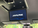 【フリップダウンモニター】大画面モニターで後席でもエンタメをお楽しみいただけます。小さなお子様にも大人気の装備です♪
