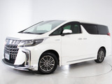 ★展示前点検実施★特殊な機材も用いて、前車点検を実施しております!