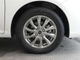 R8年式夏タイヤ175/65R15ダンロップ製です。