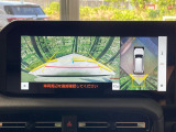 【パノラミックビューモニター】専用のカメラにより、上から見下ろしたような視点で360度クルマの周囲を確認することができます☆死角部分も確認しやすく、狭い場所での切り返しや駐車もスムーズに行えます。